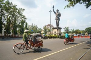 Transportasi Wisata Solo